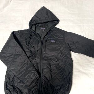 Like new Patagonia Puffer jacket with hood Mens Large